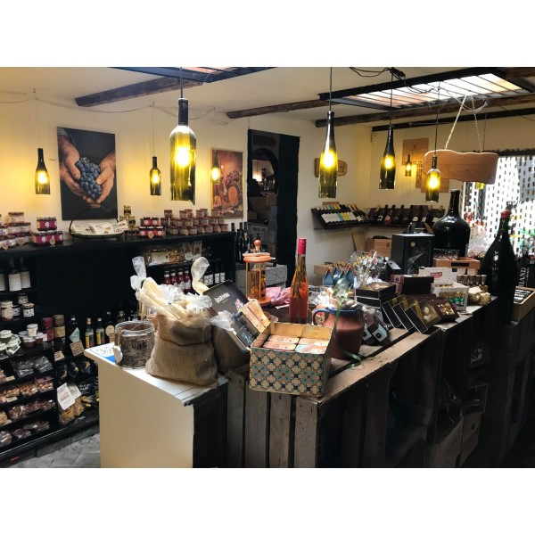 DELIKATESSEHULENIWINEBOUTIQUE-31