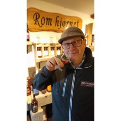 ROMAFTEND18NOVEMBER2023KL1900DERSERVERES6FORSKELLIGEROMKAFFEFINECHOKOLADEROGKNAS-20