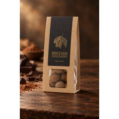 Birkedam Chocolatier - Lakrids, lys chokolade & lakrids - 100 gr. - Lakridskugle overtrukket af lys chokolade,rullet i mild lakridspulver