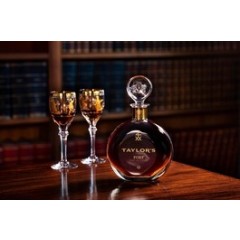 Taylor's "Kingsman Edition" - Very old and rare tawny port. 