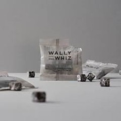 Wally and Whiz - "Lakridsvingummi drysset med salmiakpulver" - i små poser af 11 gr.