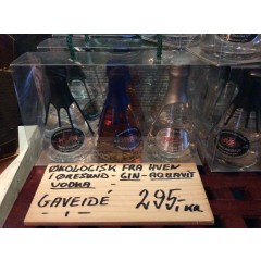 FLOT GAVE M/ 10 cl. VODKA, GIN OG AQUAVIT FRA ØEN HVEN I ØRESUND